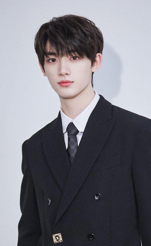 娱乐吃瓜酱丁程鑫